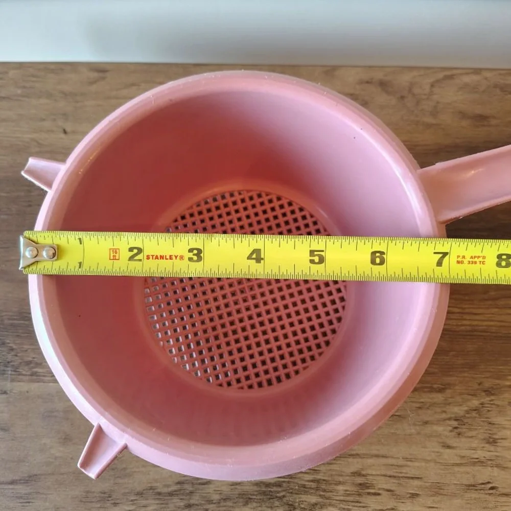 Vtg Pink Colander Strainer Bowl With Handle MCM Plastic Retro Kitchen Merrymaid